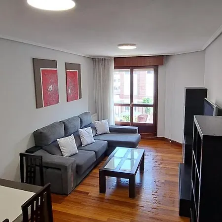Apartamento En Zona Tranquila Con Garaje En Castro Apartment *